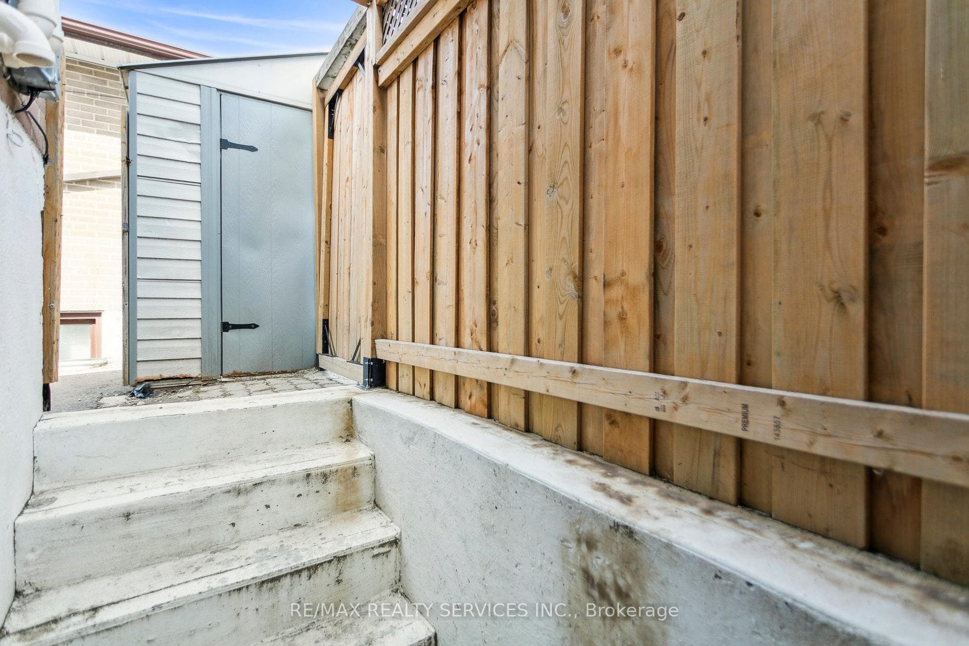 18 Kimbark Drive photo 42