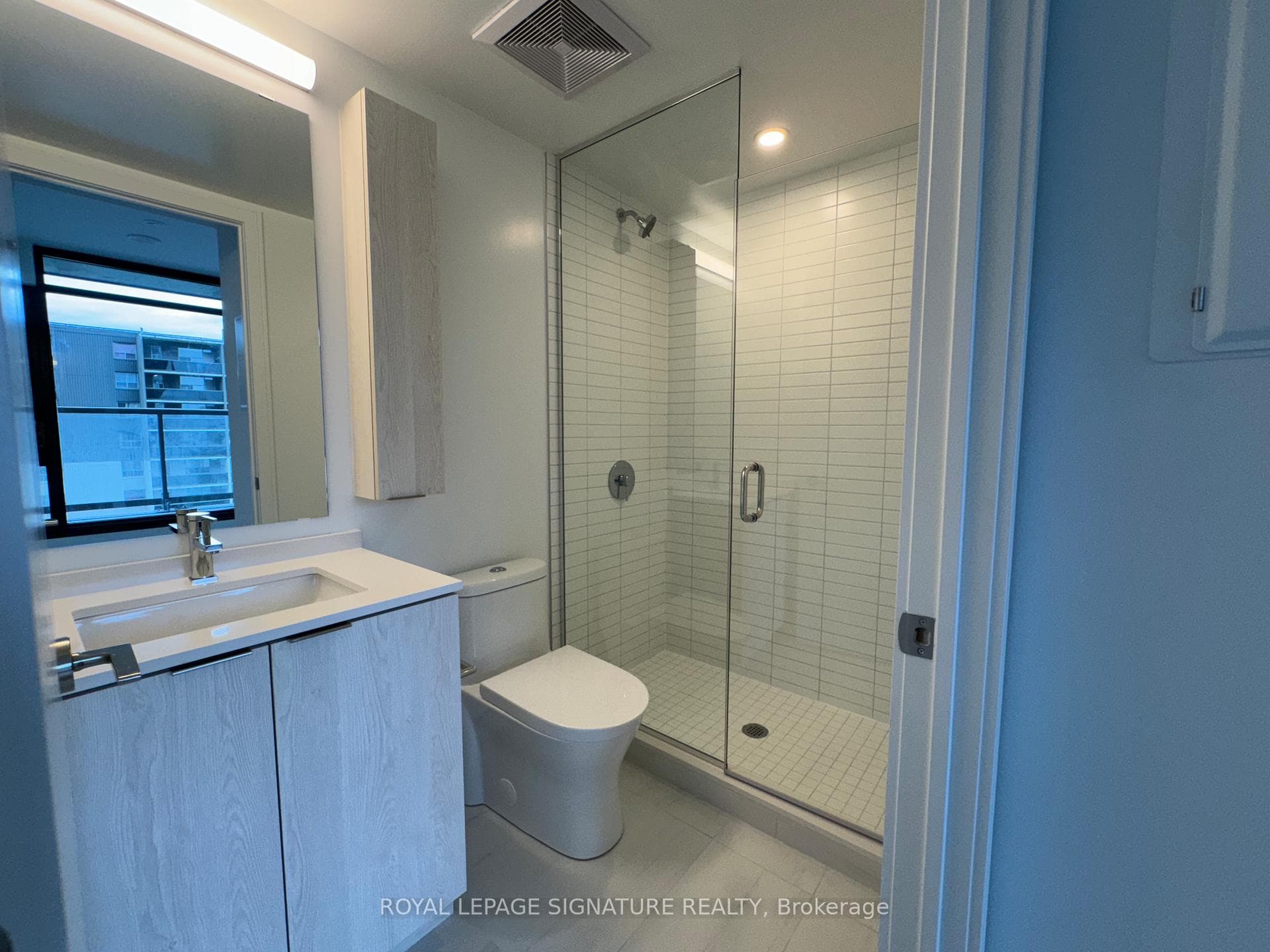 86 Dundas Street Unit 807 photo 15
