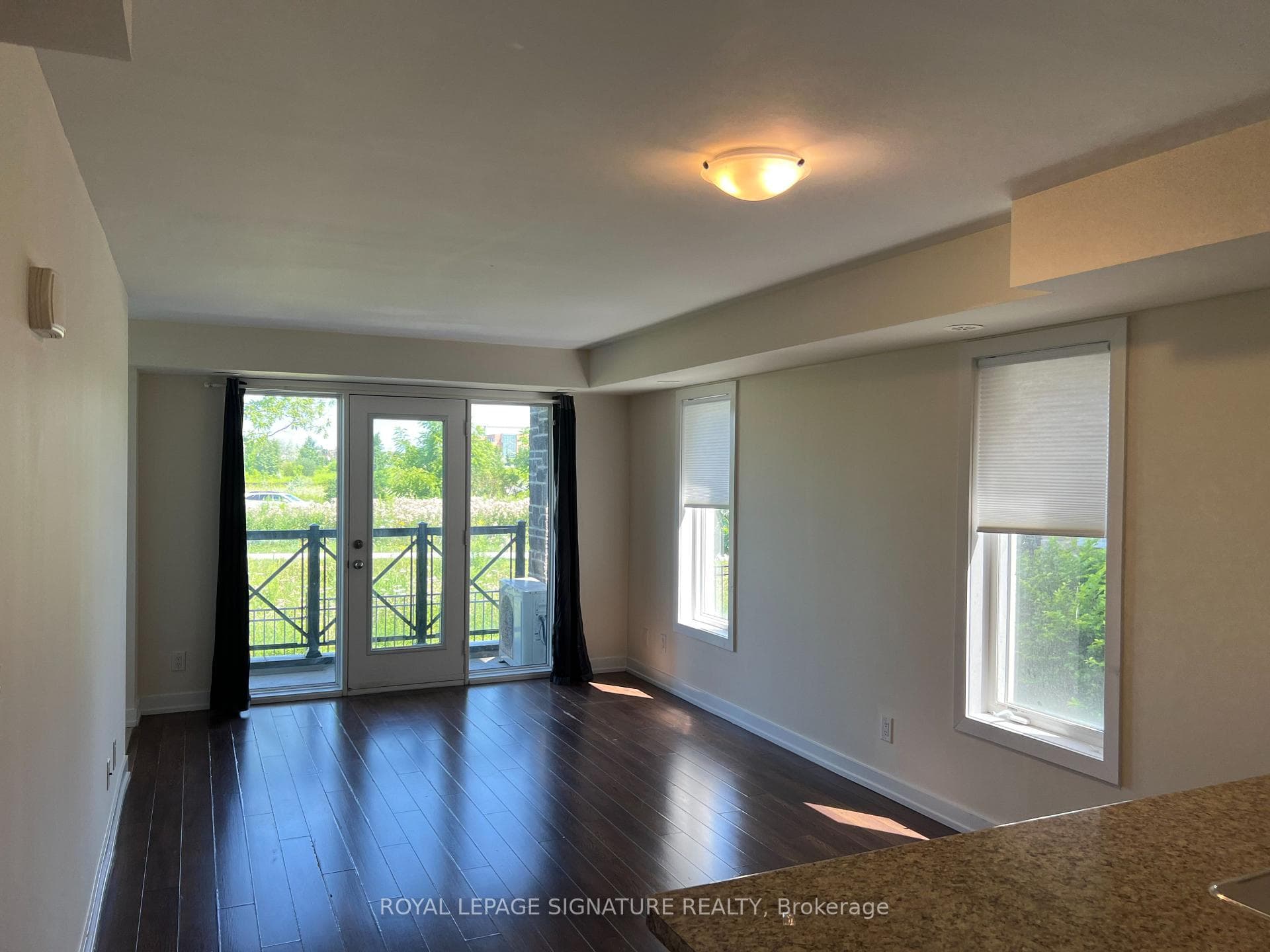 20 Dunsheath Way Unit 322 photo 9