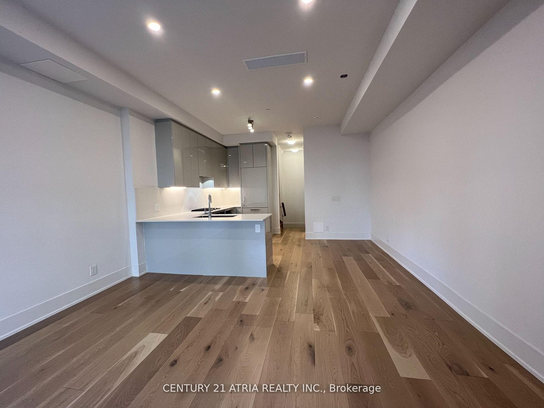 270 Davenport Road Unit TH8 photo 1