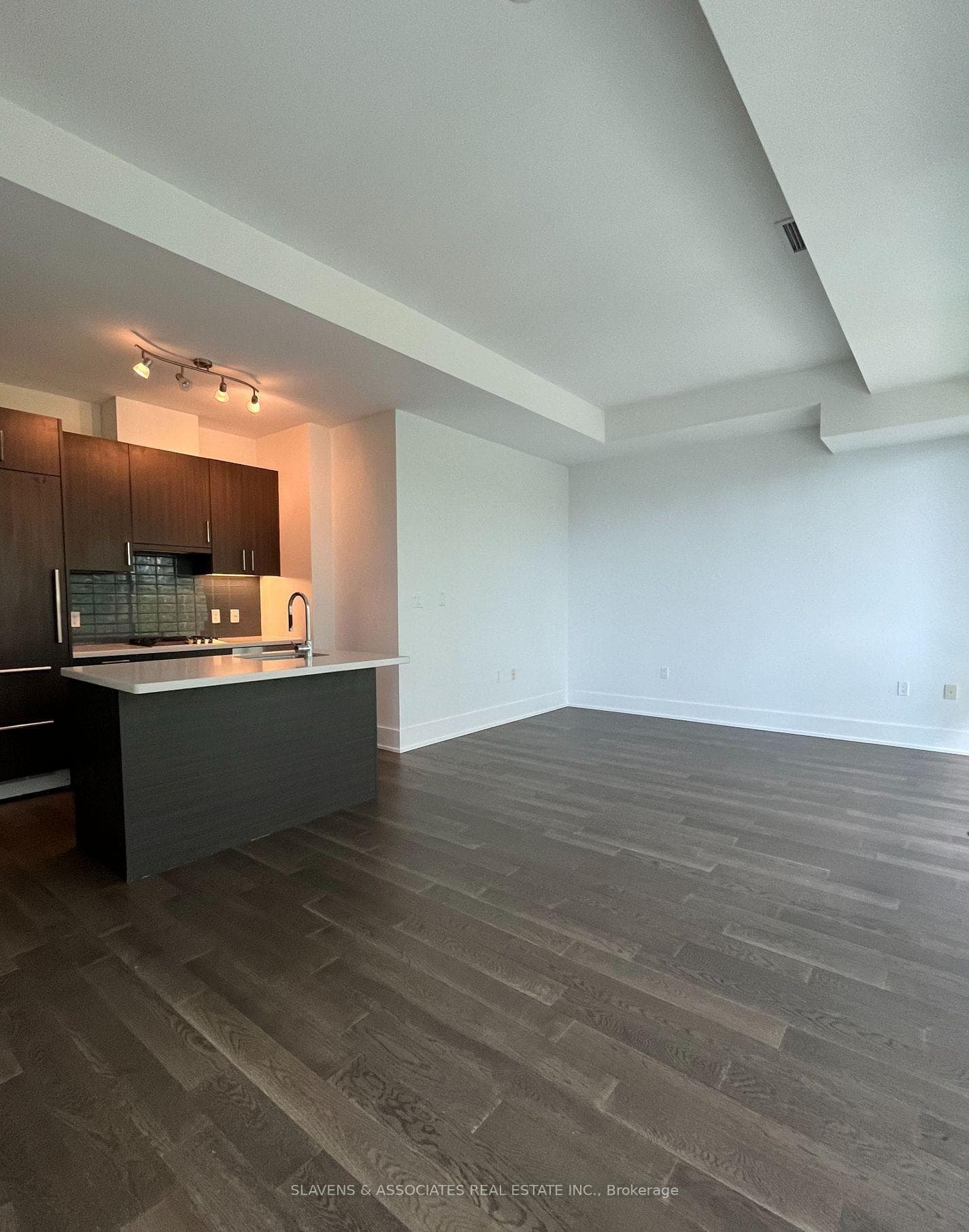 29 Queens Quay Unit 417 photo 6