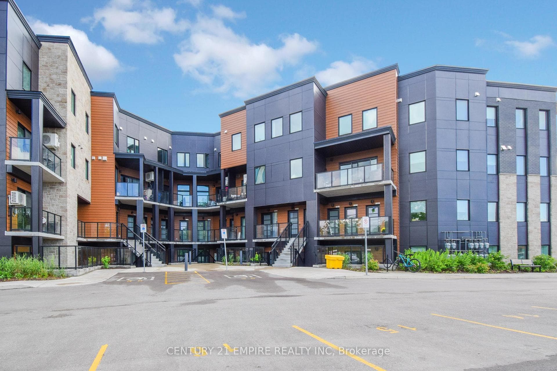 17 Centre Street Unit 304 photo 3