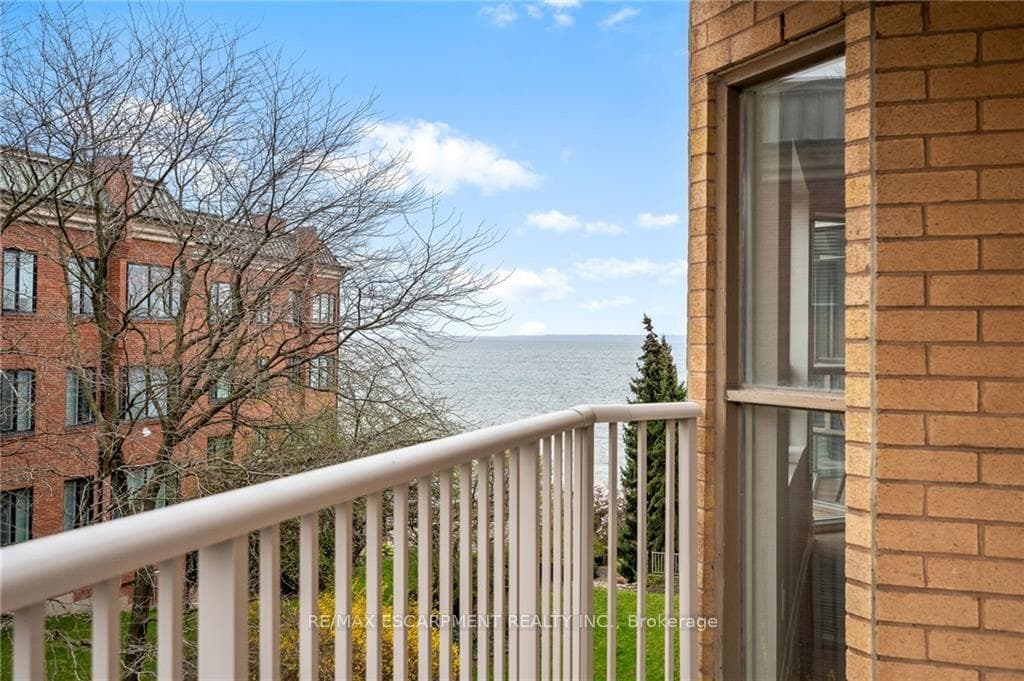 2210 Lakeshore Road Unit 406 photo 21