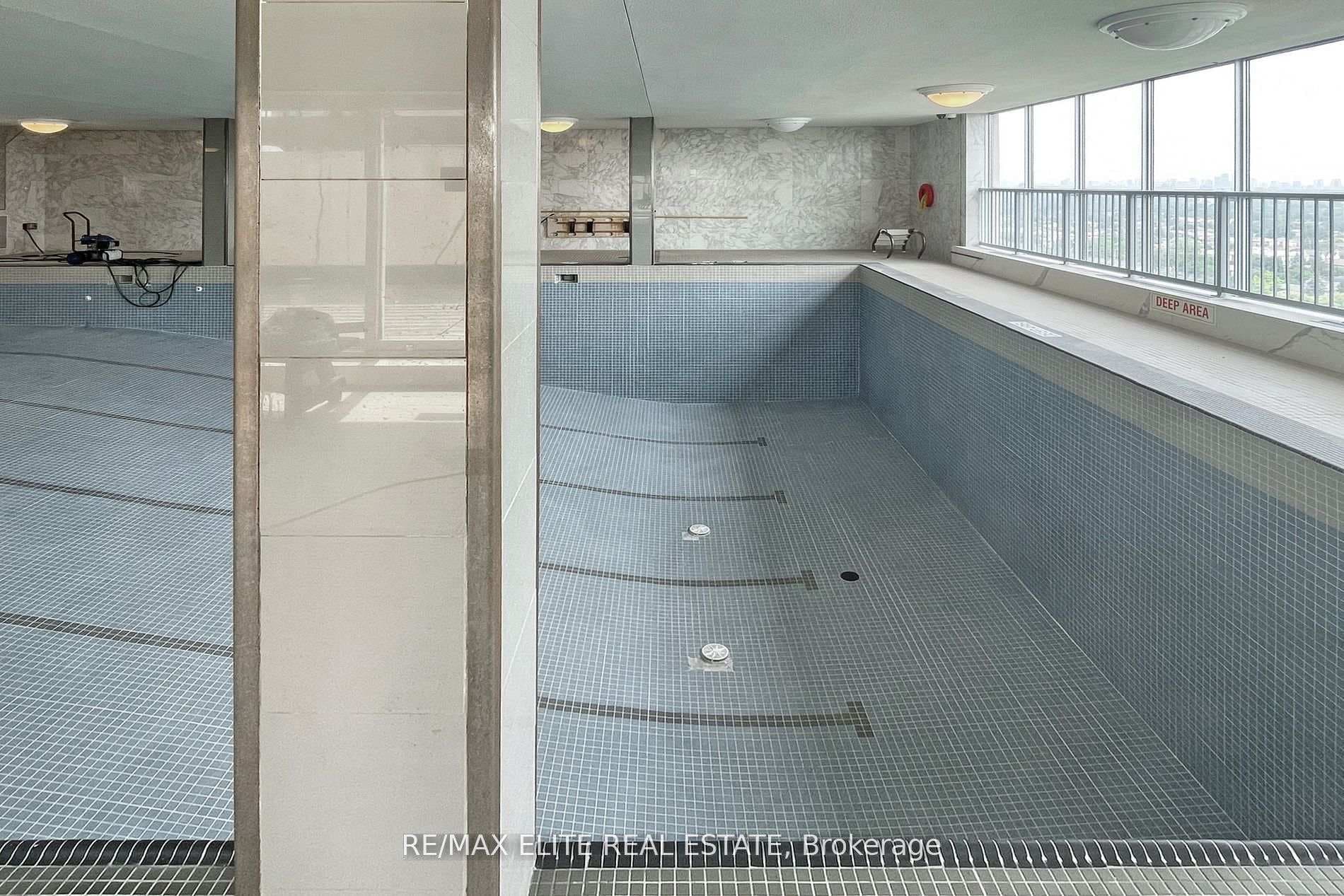 360 Ridelle Avenue Unit 1407 photo 22