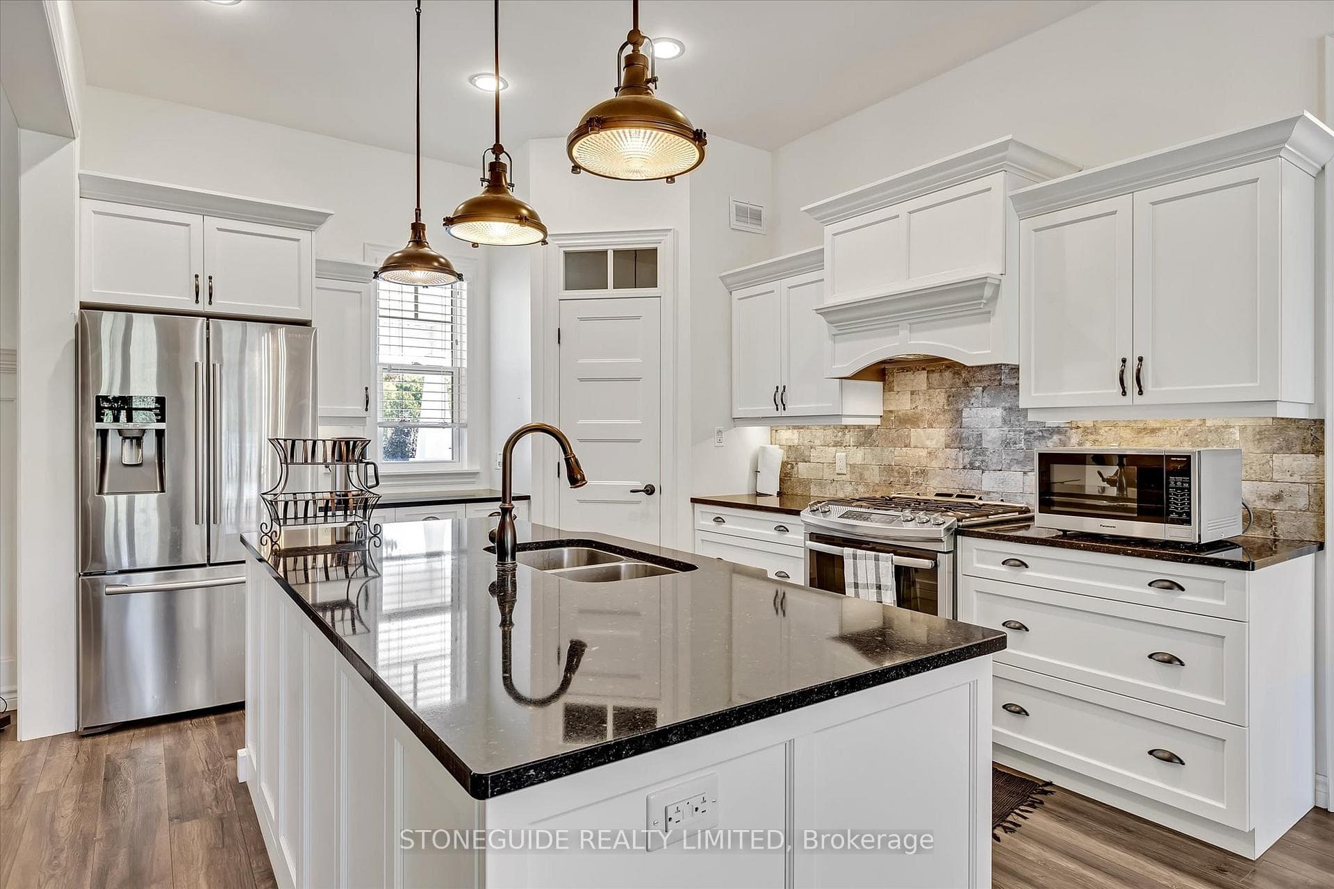 117 ARNOTT Drive photo 12
