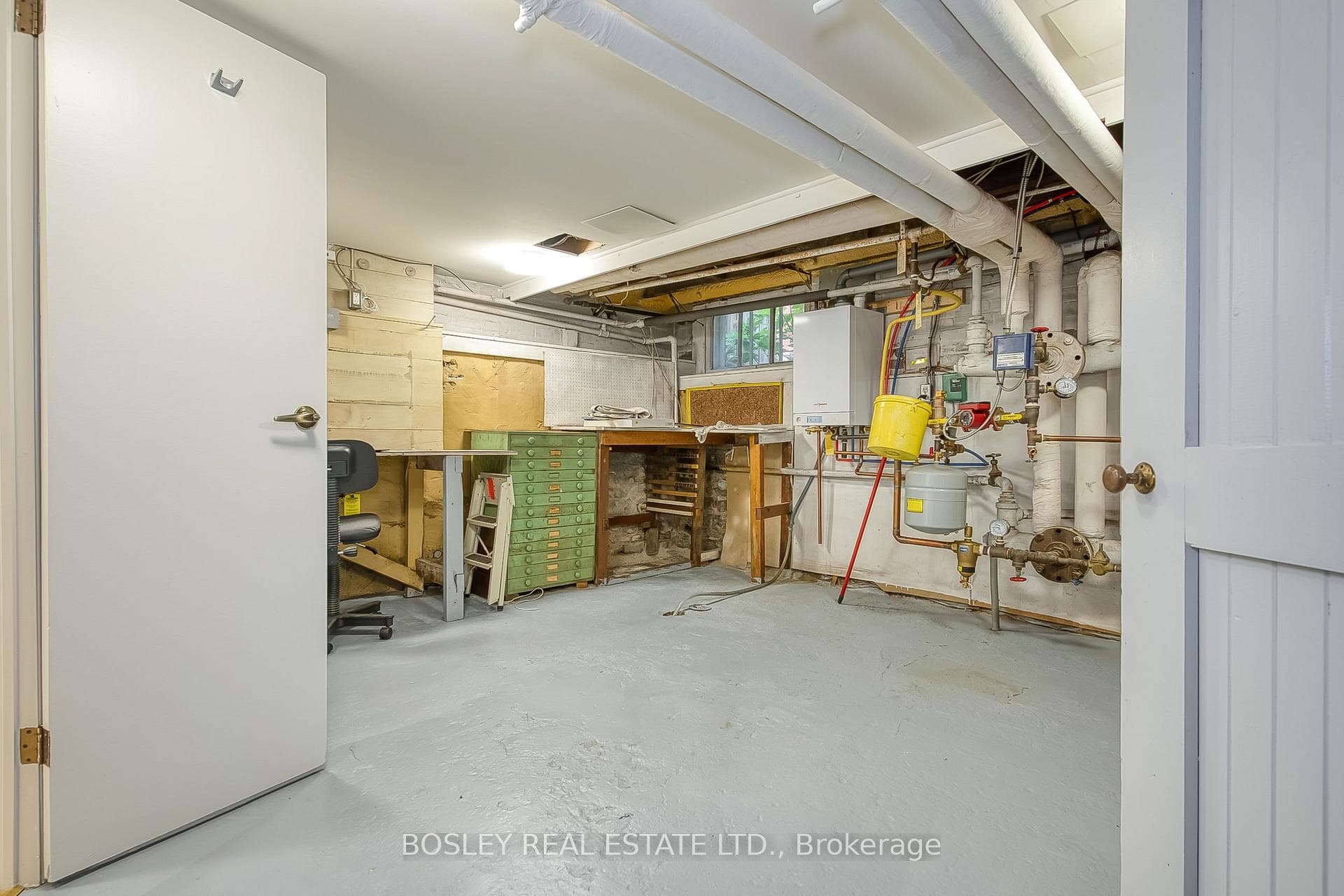 76 Evans Avenue photo 34