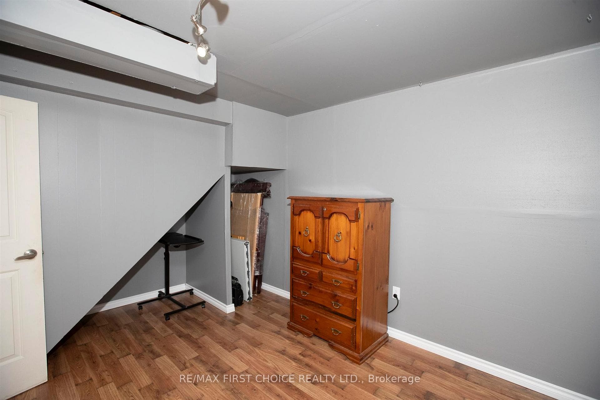 139 Burriss Street photo 24