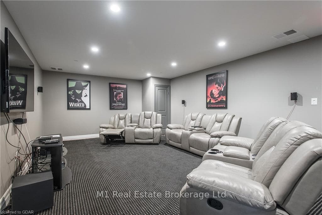 160 MACDONELL Street Unit 1802 photo 39