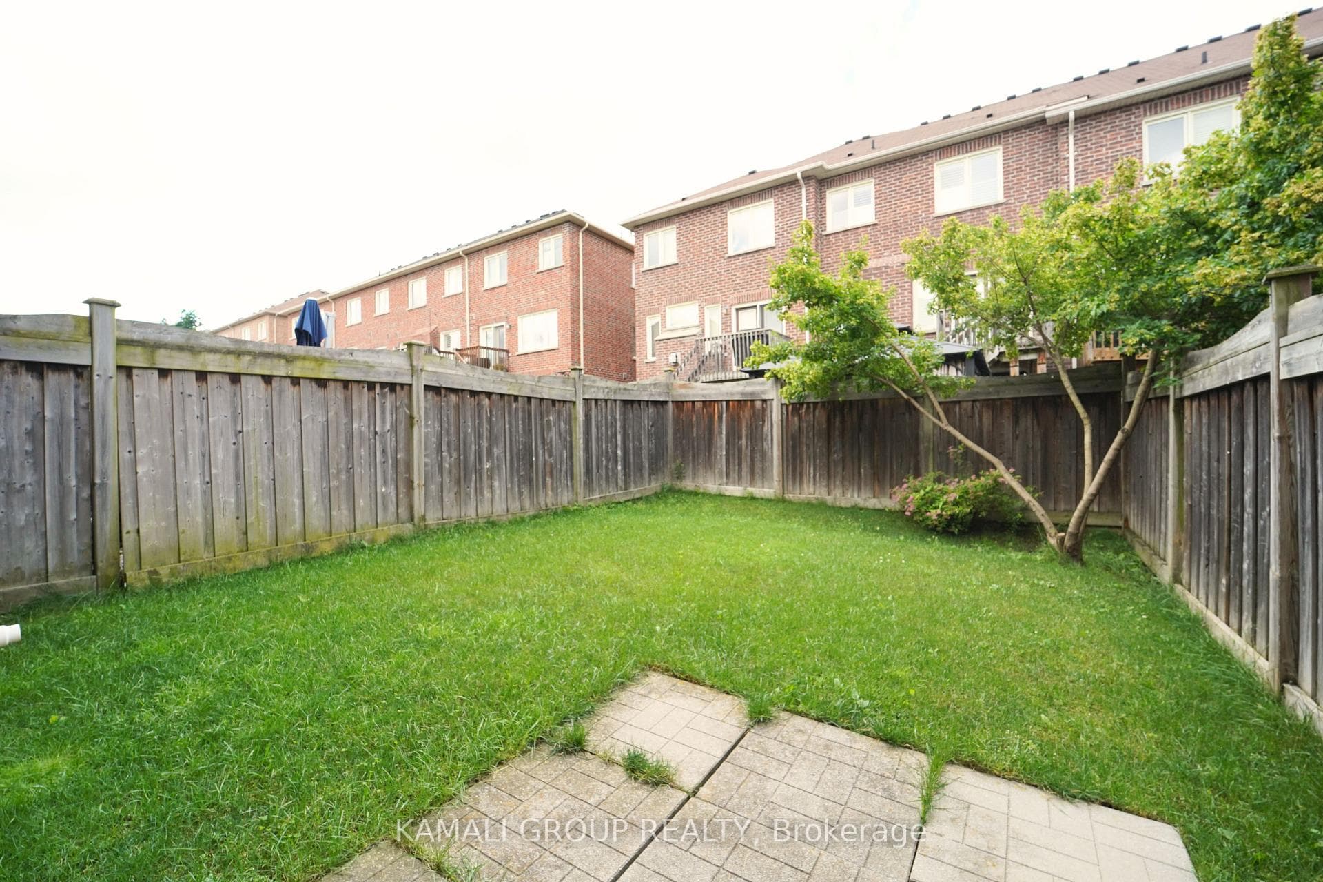 382 William Dunn Crescent photo 13