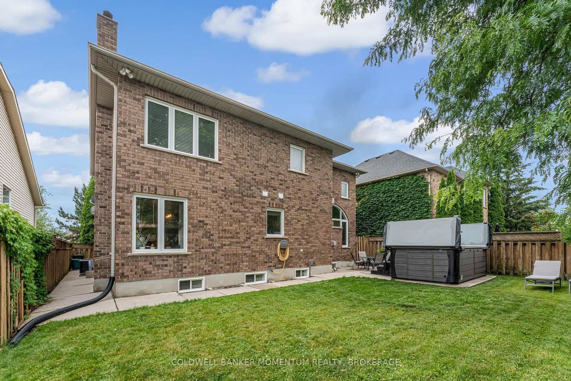 163 Crysler Crescent photo 37