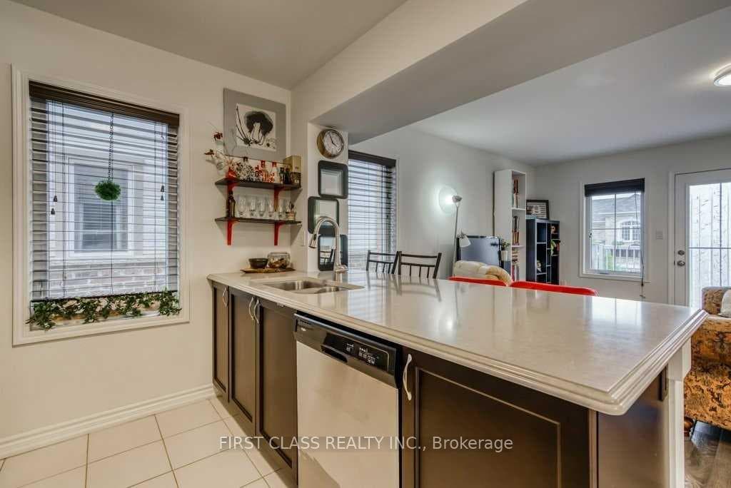 629 Laking Terrace photo 17
