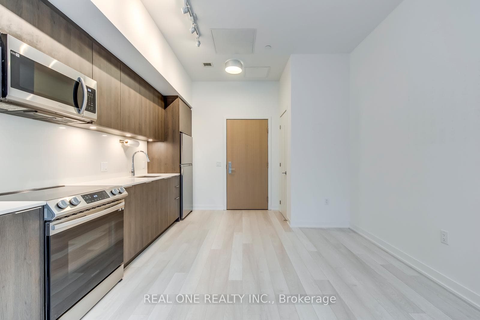 357 King Street Unit 201 photo 7