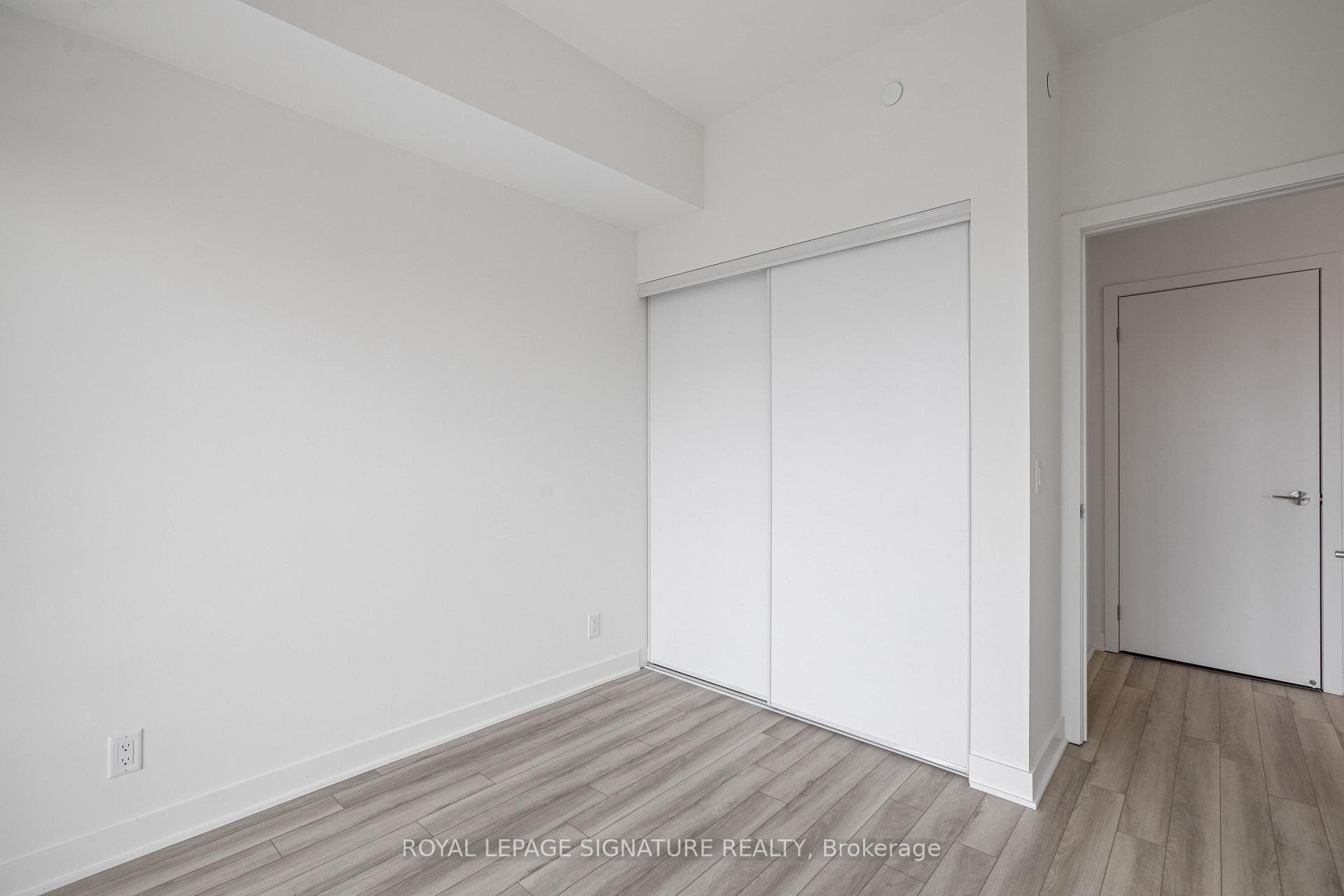 51 Clarington Boulevard Unit 703 photo 18