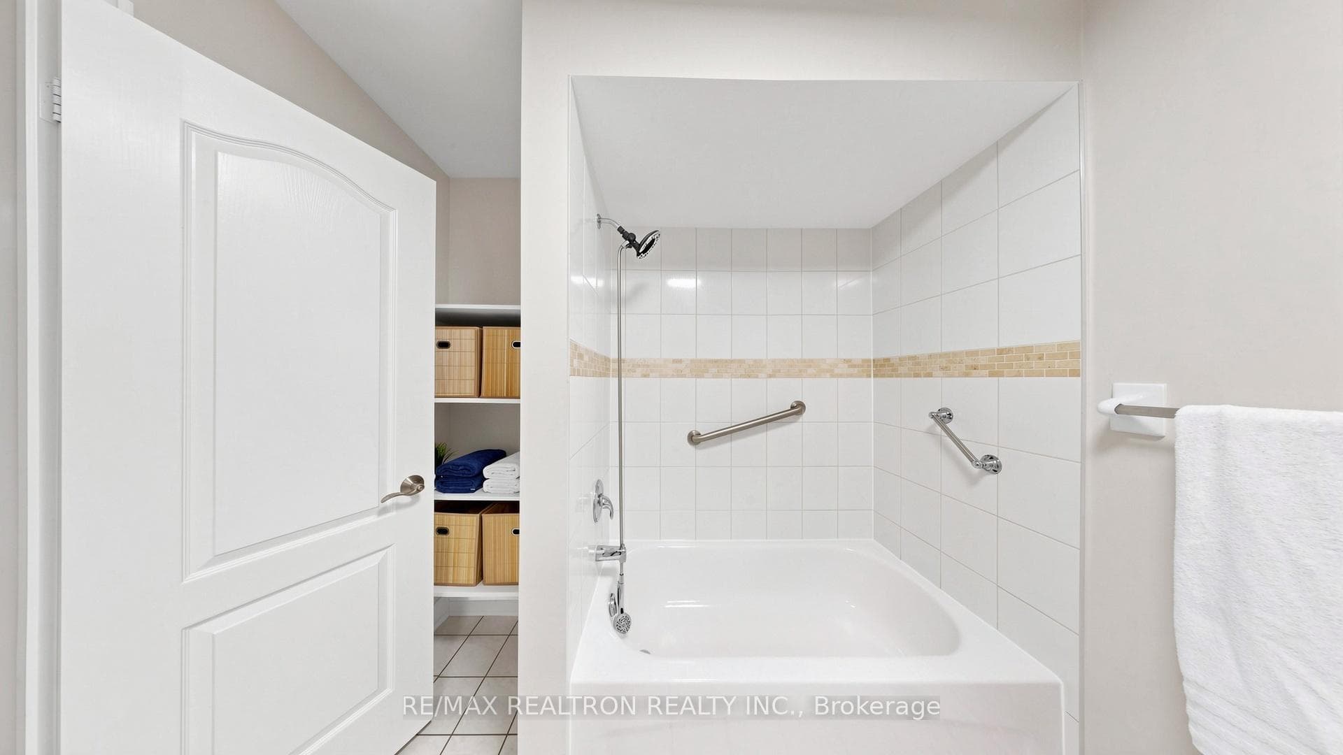46 Gardenia Crescent photo 35