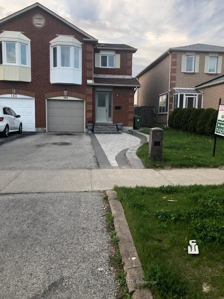 144 Robbinstone Drive photo 23