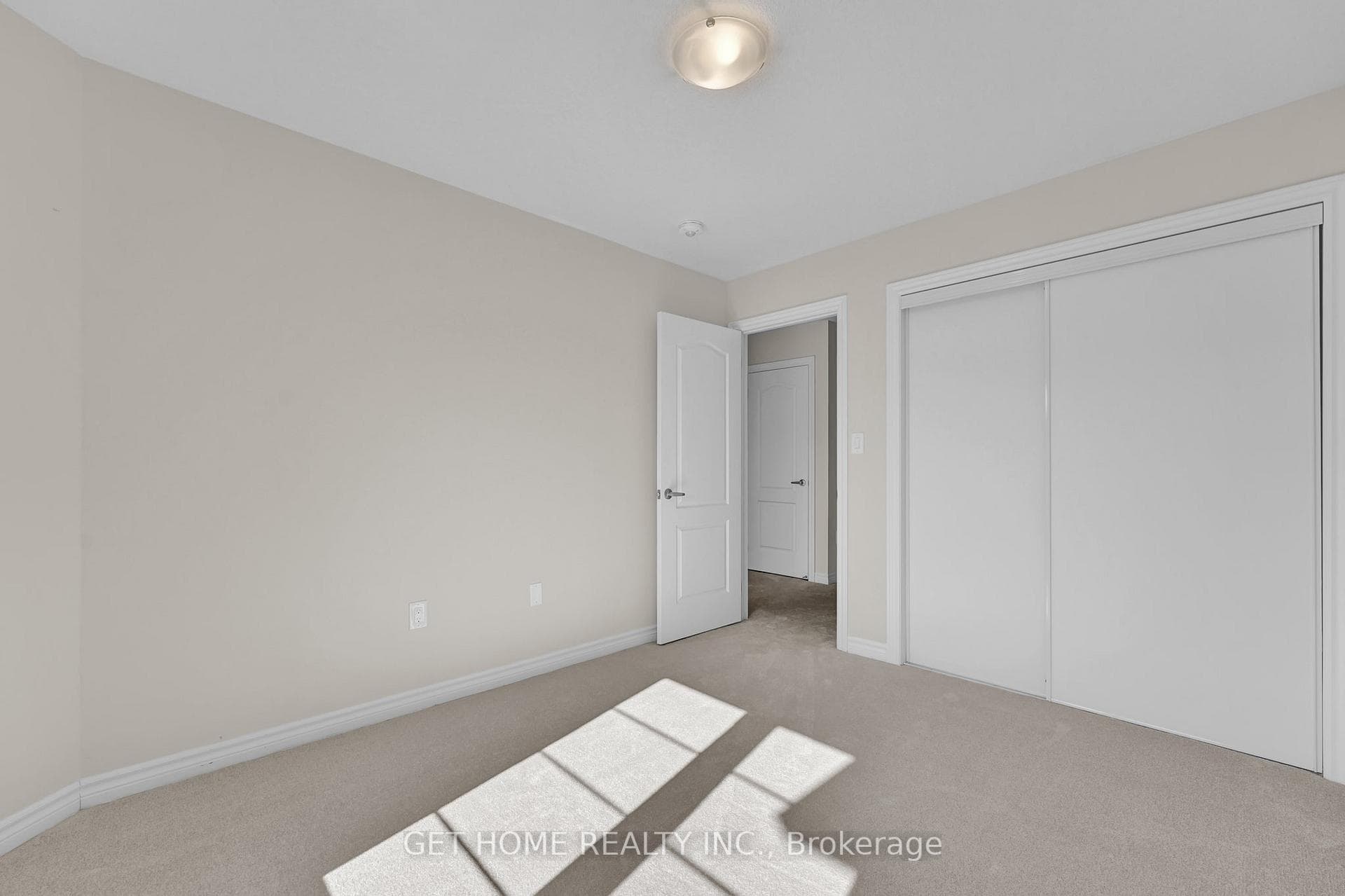 379 Dolman Street photo 30