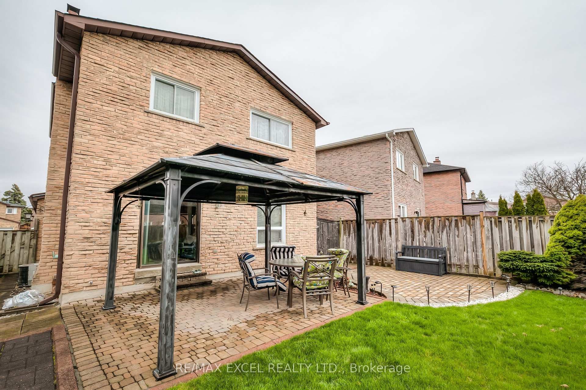 67 Tunney Crescent photo 18