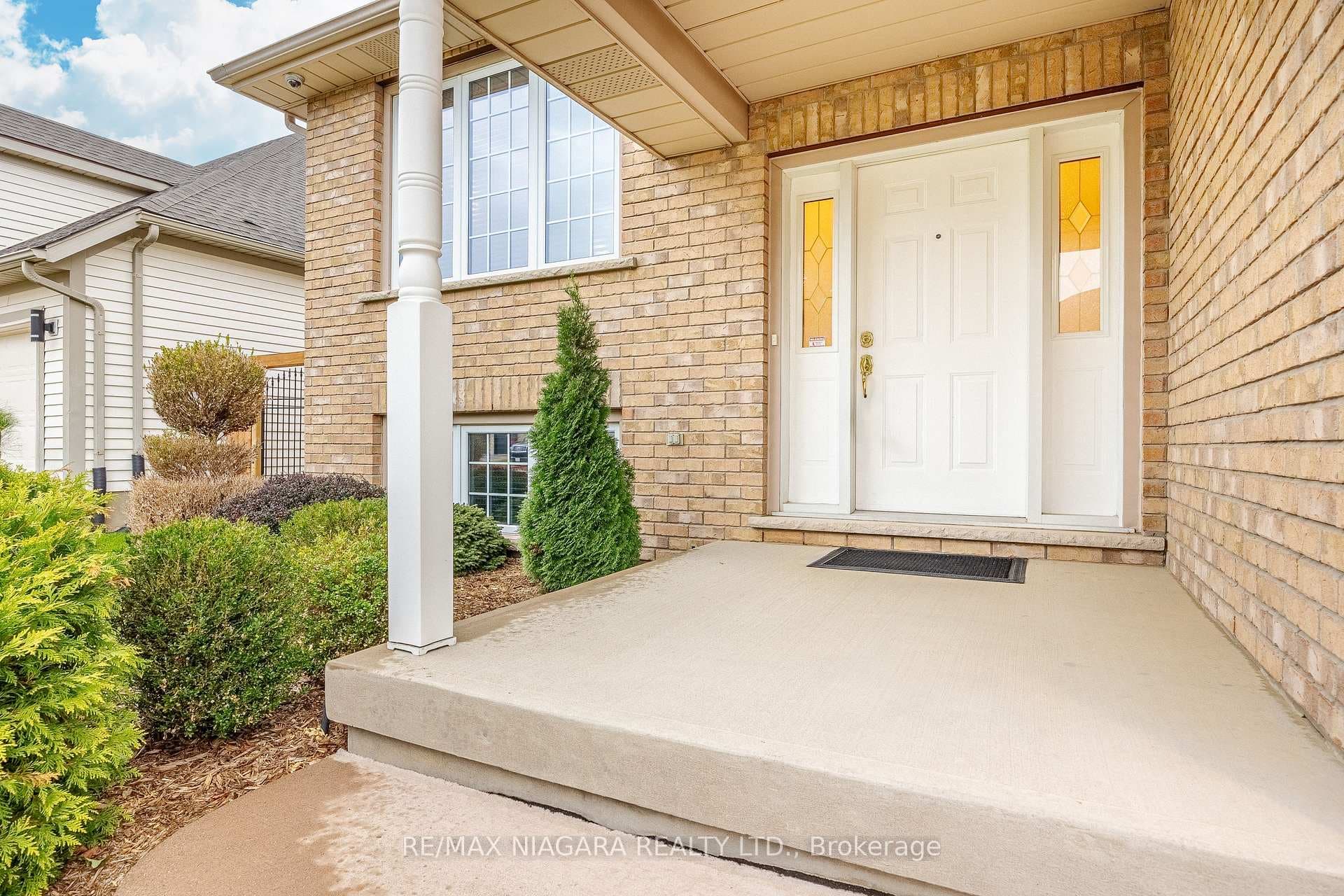 65 Arbour Glen Drive photo 4