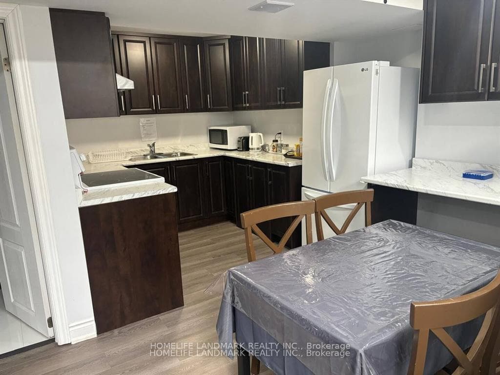 794 Biggar Heights photo 8