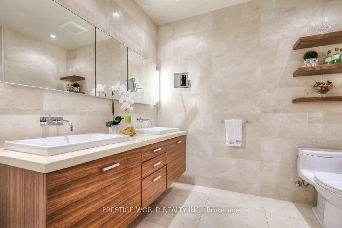 80 Yorkville Avenue Unit 302 photo 9