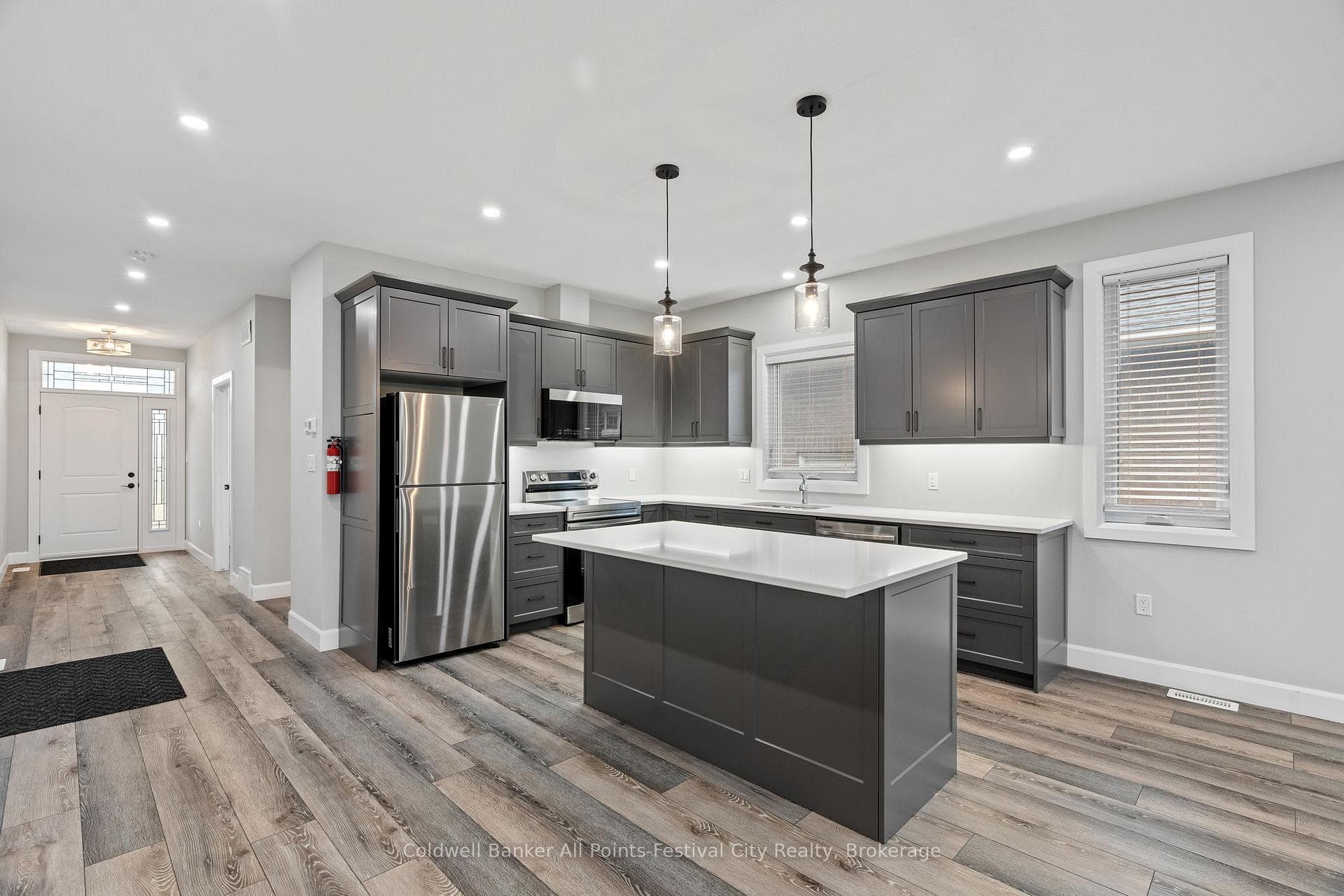 463 Warren Street photo 15
