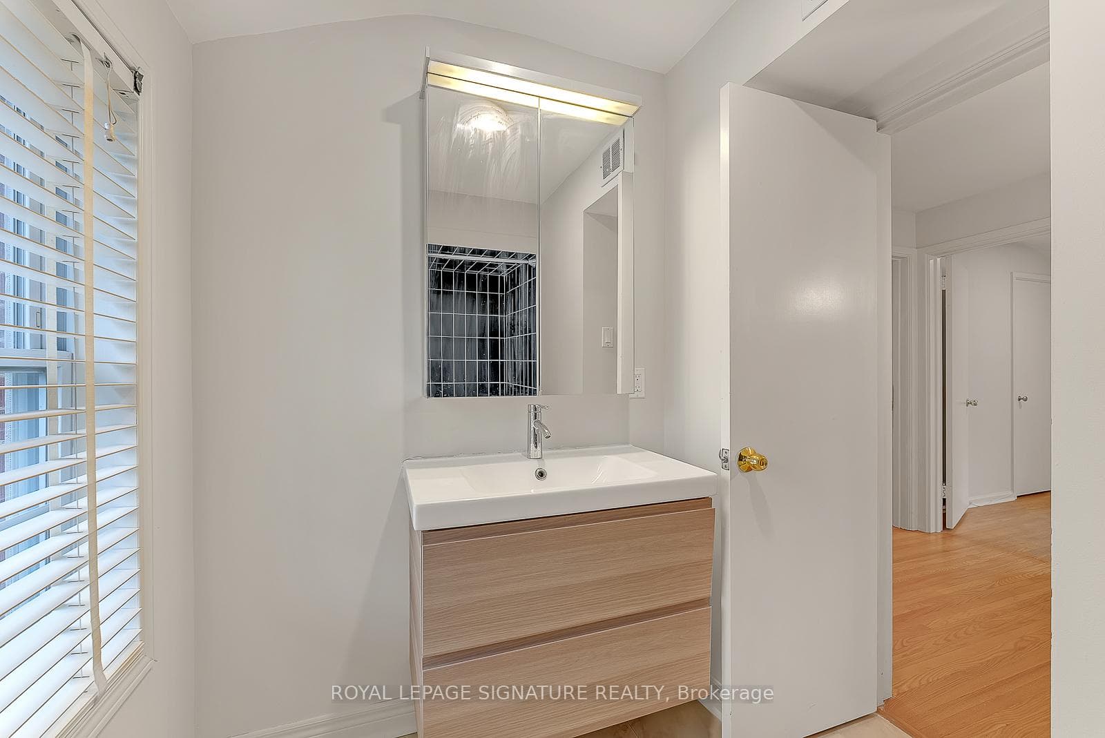 75 Lord Seaton Road photo 37