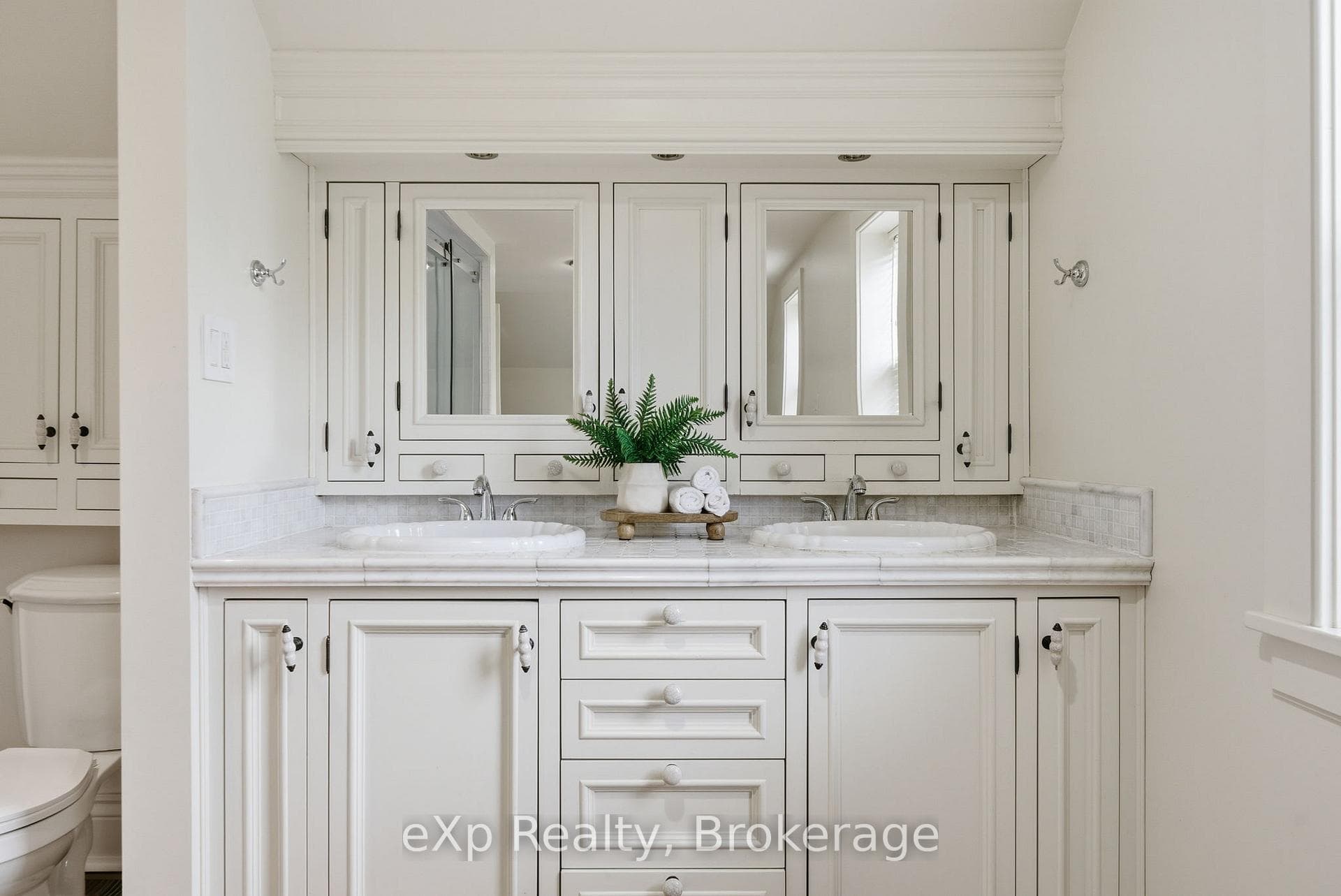 4081 Burnham Street photo 20