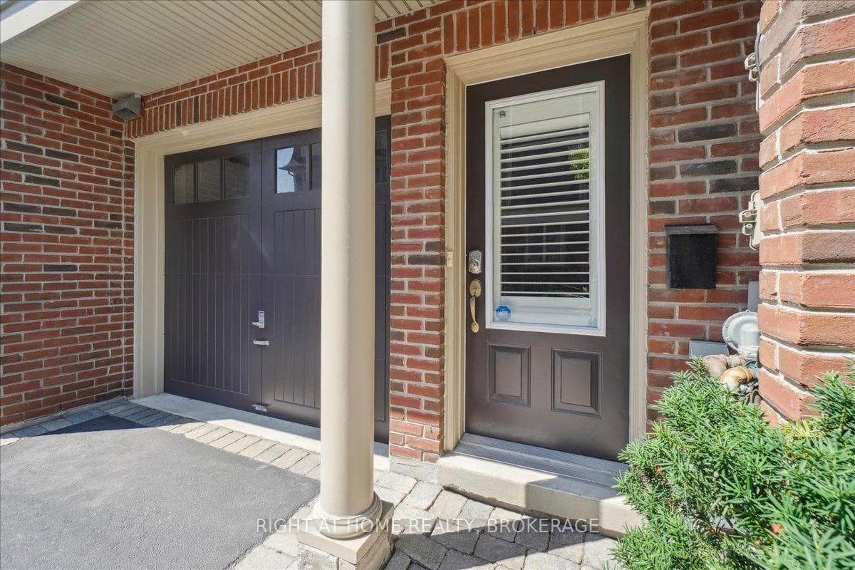 99 Brant Street Unit 7 photo 3