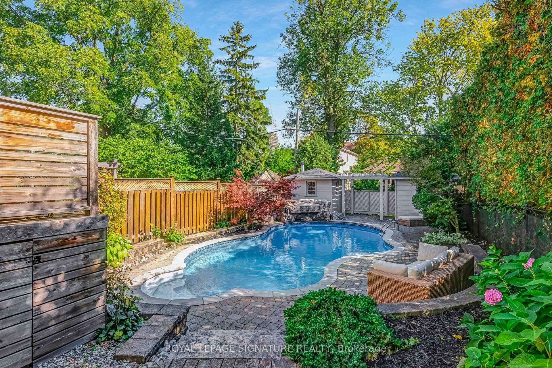 343 Sutherland Drive photo 30