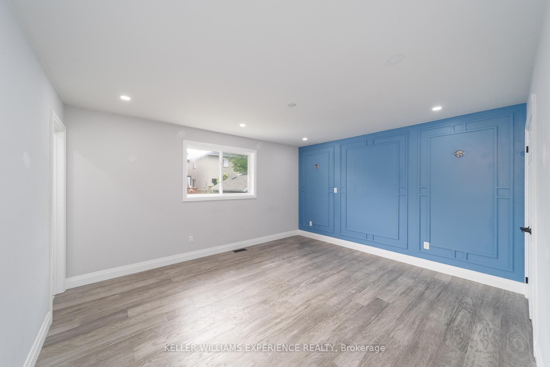 90 Sproule Drive photo 12