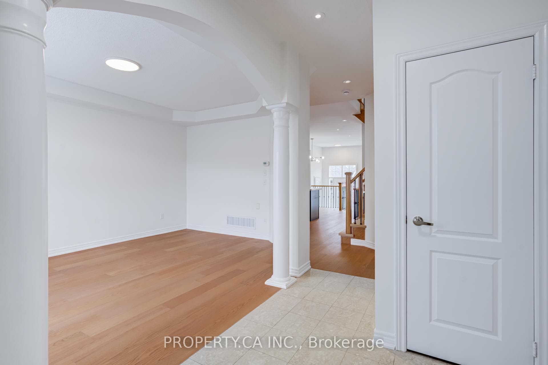 3347 Eglinton Avenue photo 3