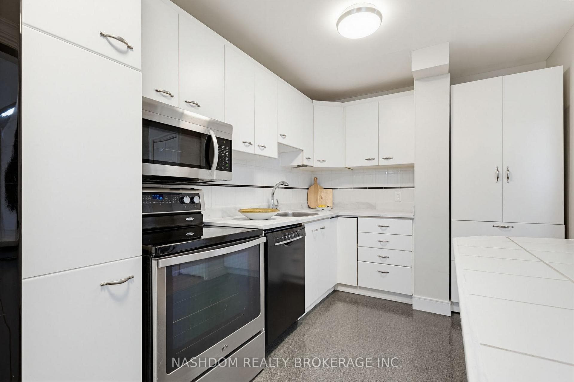 444 Stone Church Road Unit L4 photo 12