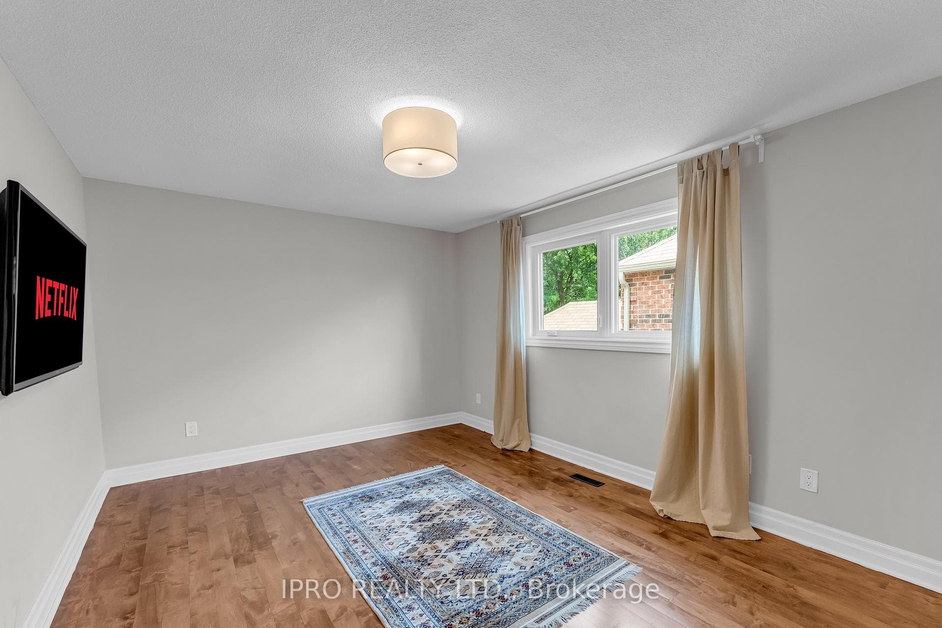 58 Crystal Drive photo 35
