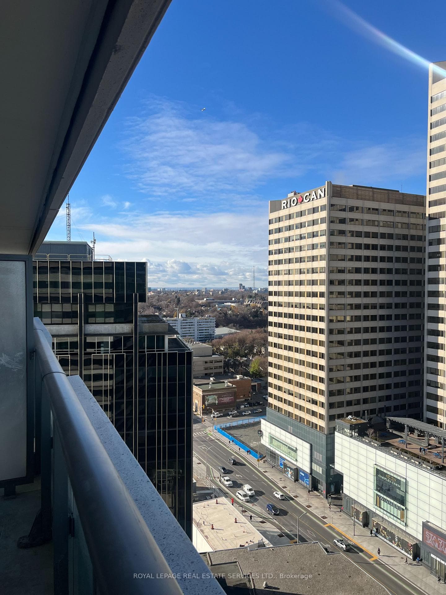 2221 Yonge Street Unit 1911 photo 20