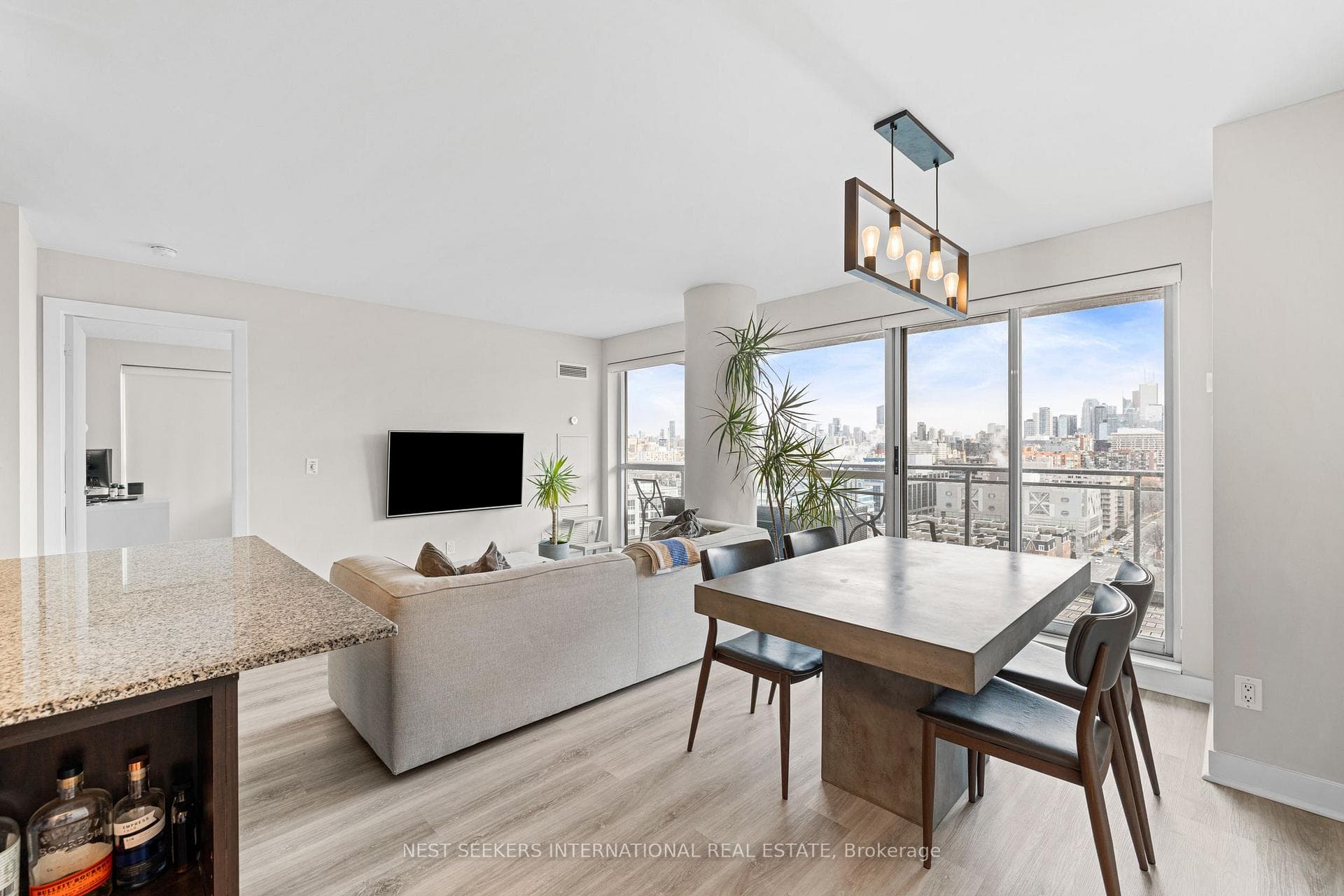 80 Western Battery Road Unit 1506 photo 5