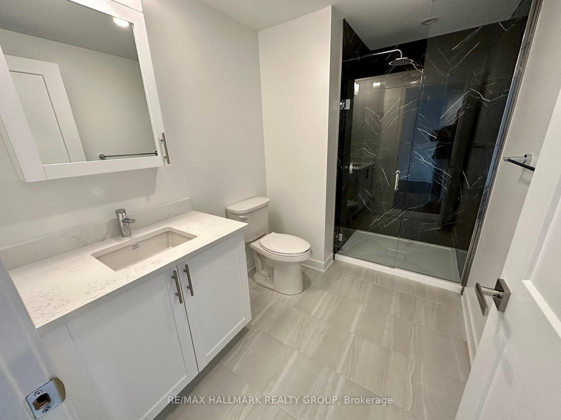 340 QUEEN Street Unit 1310 photo 5