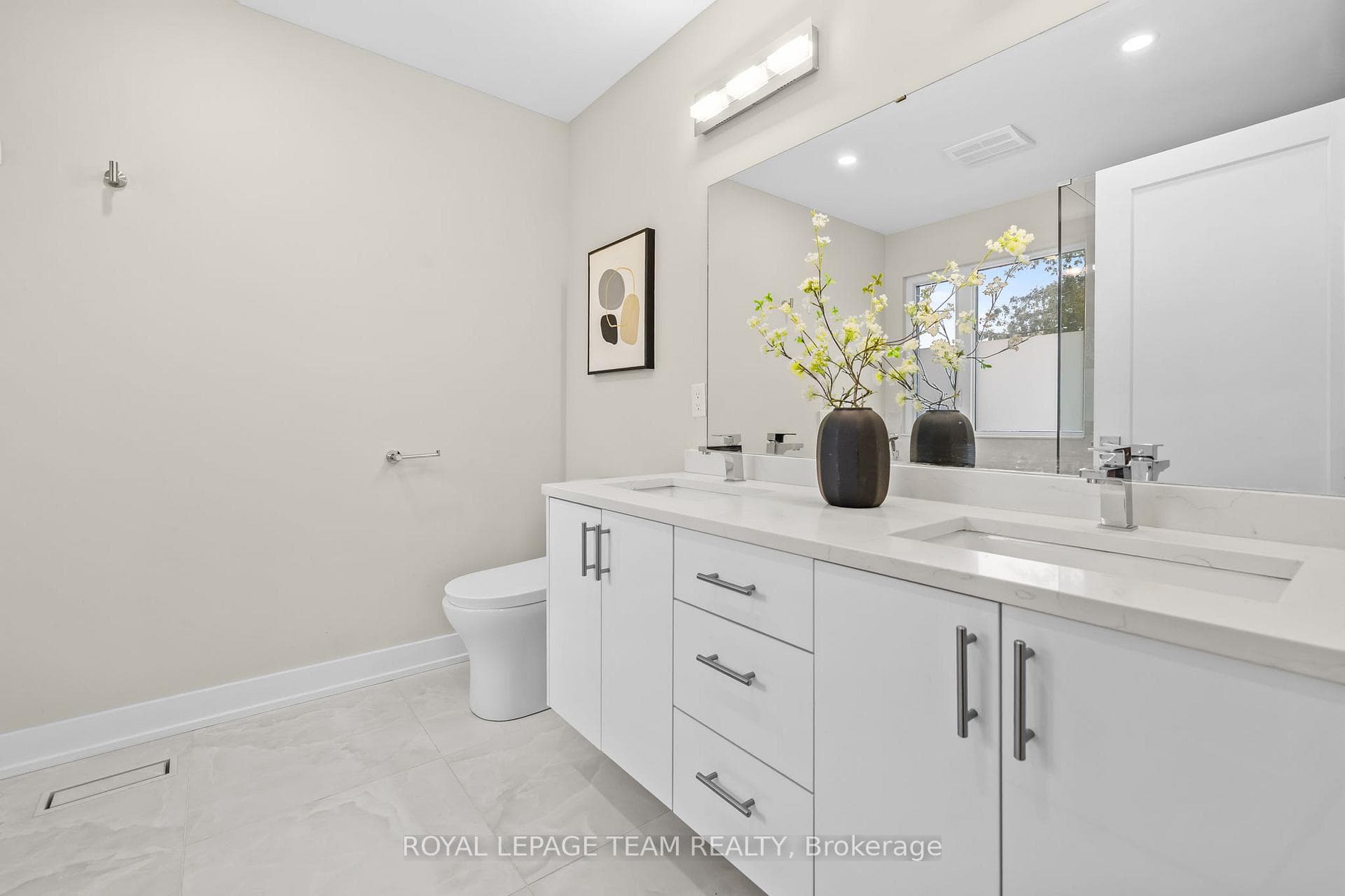 498 Wentworth Avenue photo 19