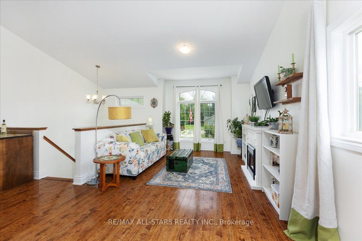 770 Sheppard Avenue photo 20