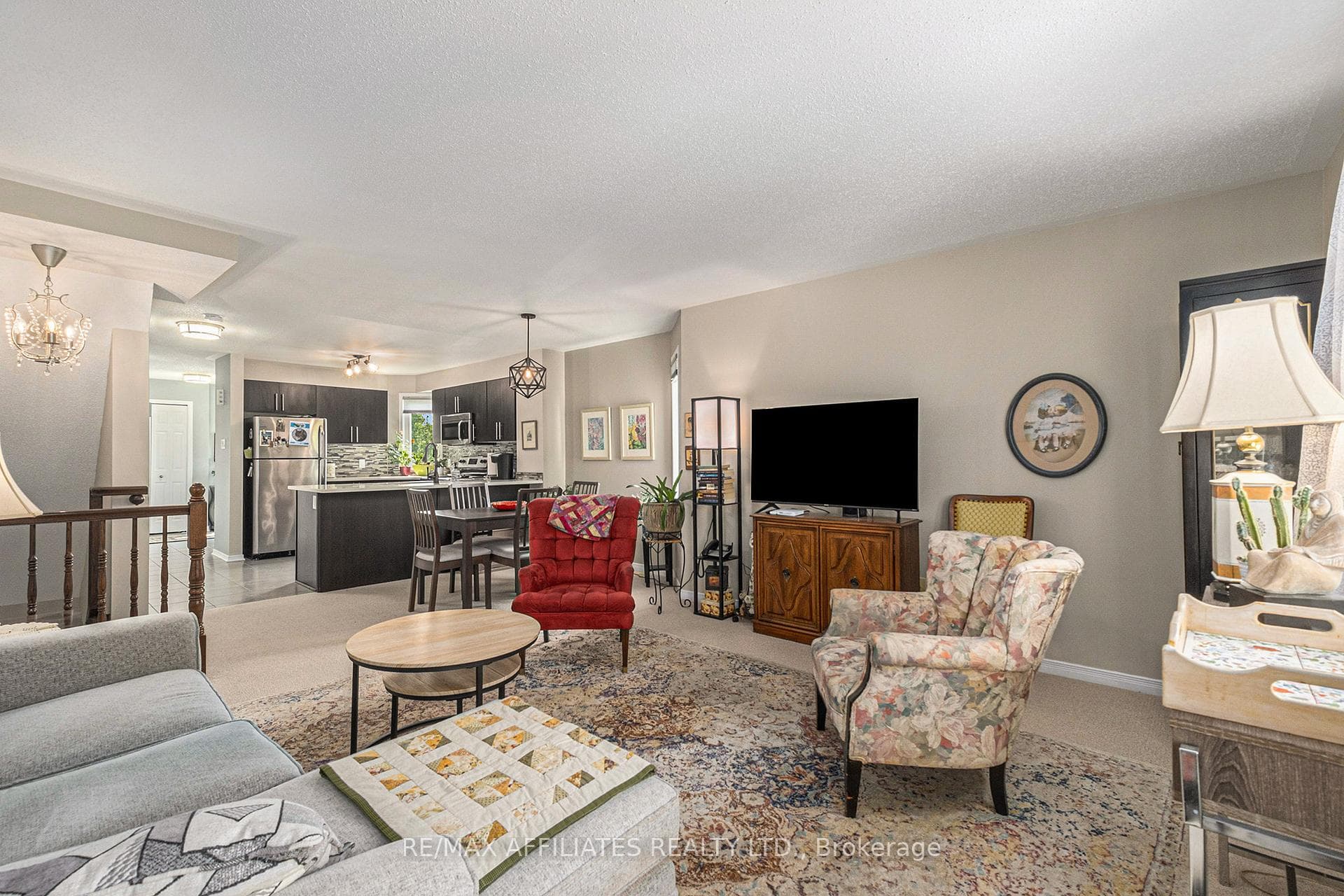 308 FIR Lane photo 9