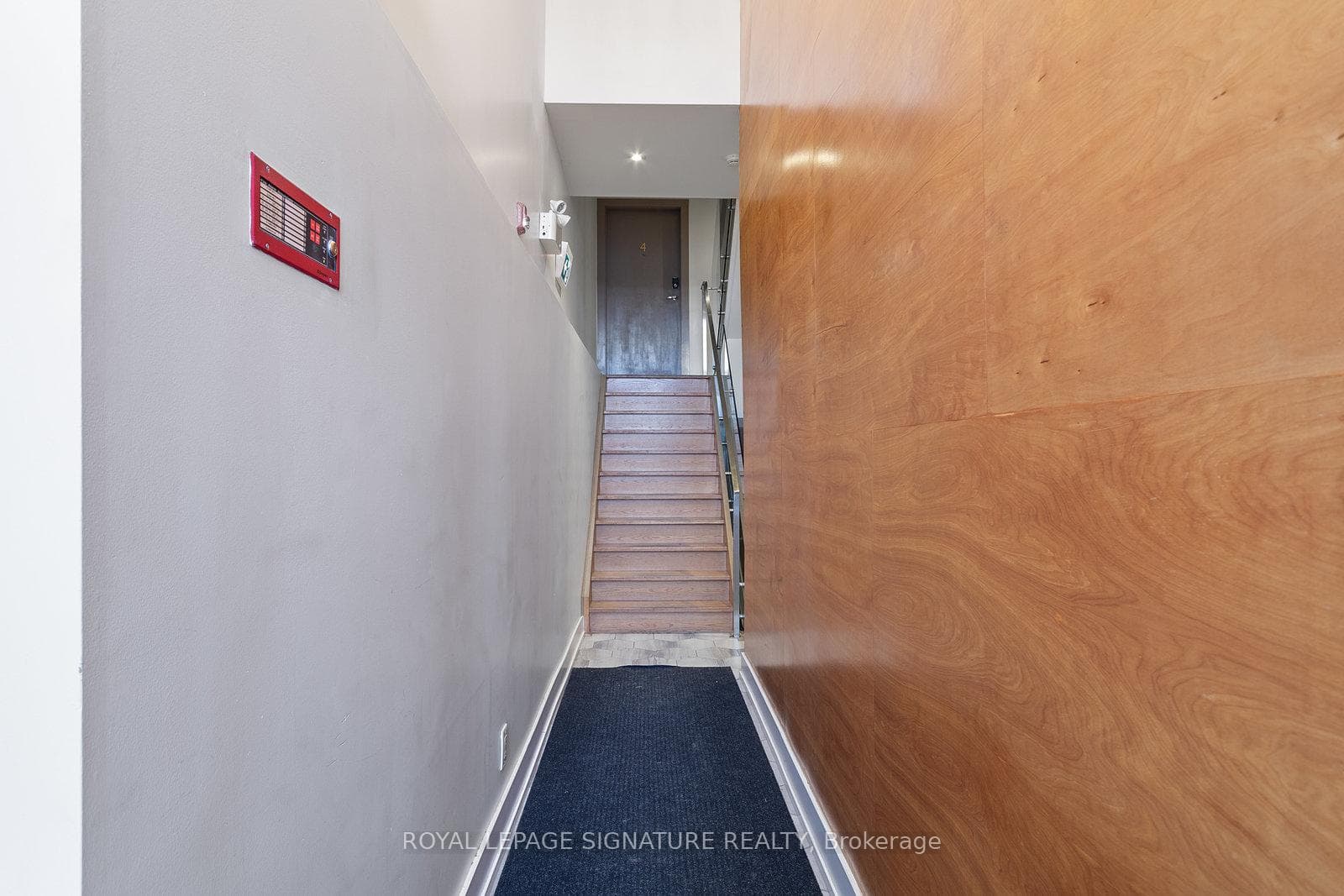 1557 Bloor Street Unit 4 photo 22