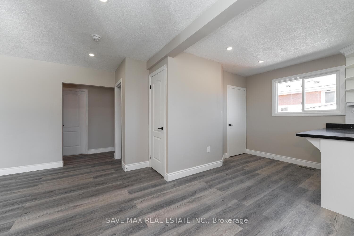 34 Garland Place photo 8