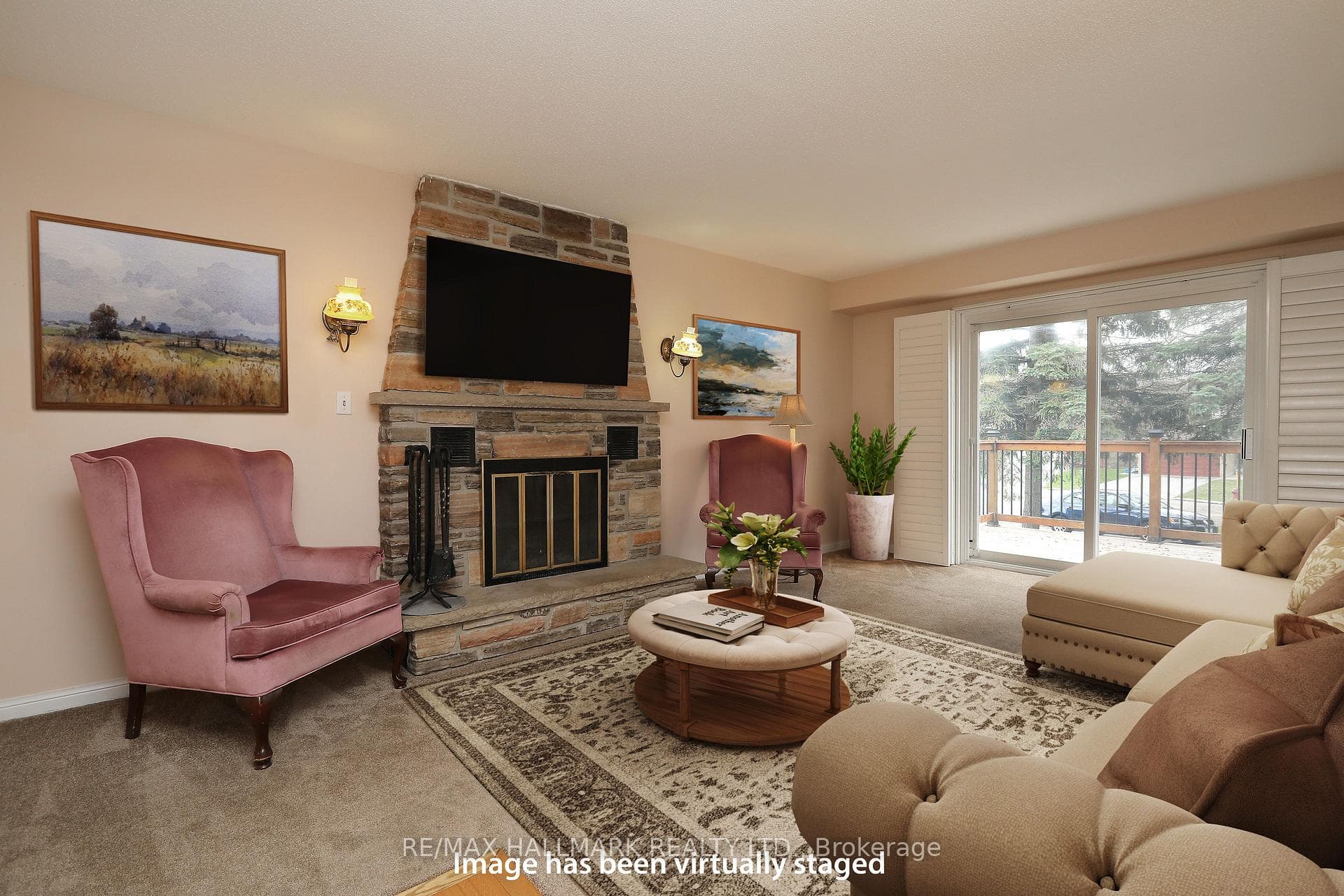 876 sparrow Road photo 8