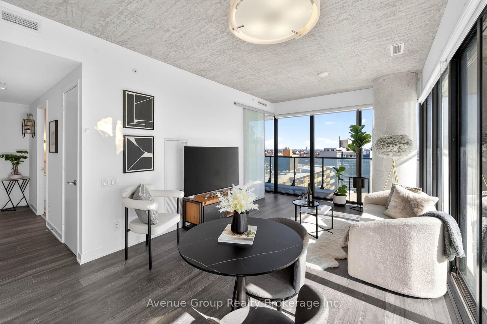 185 Roehampton Avenue Unit 1110 photo 10
