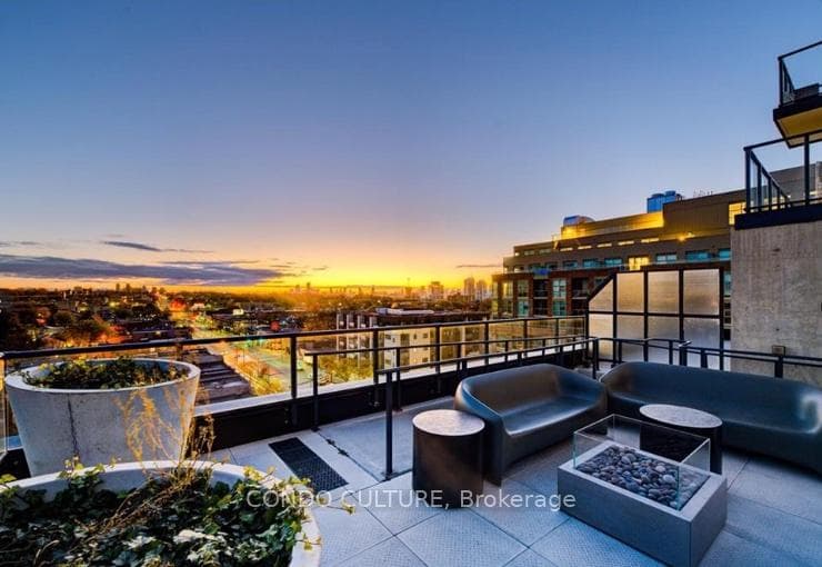 Lounge area