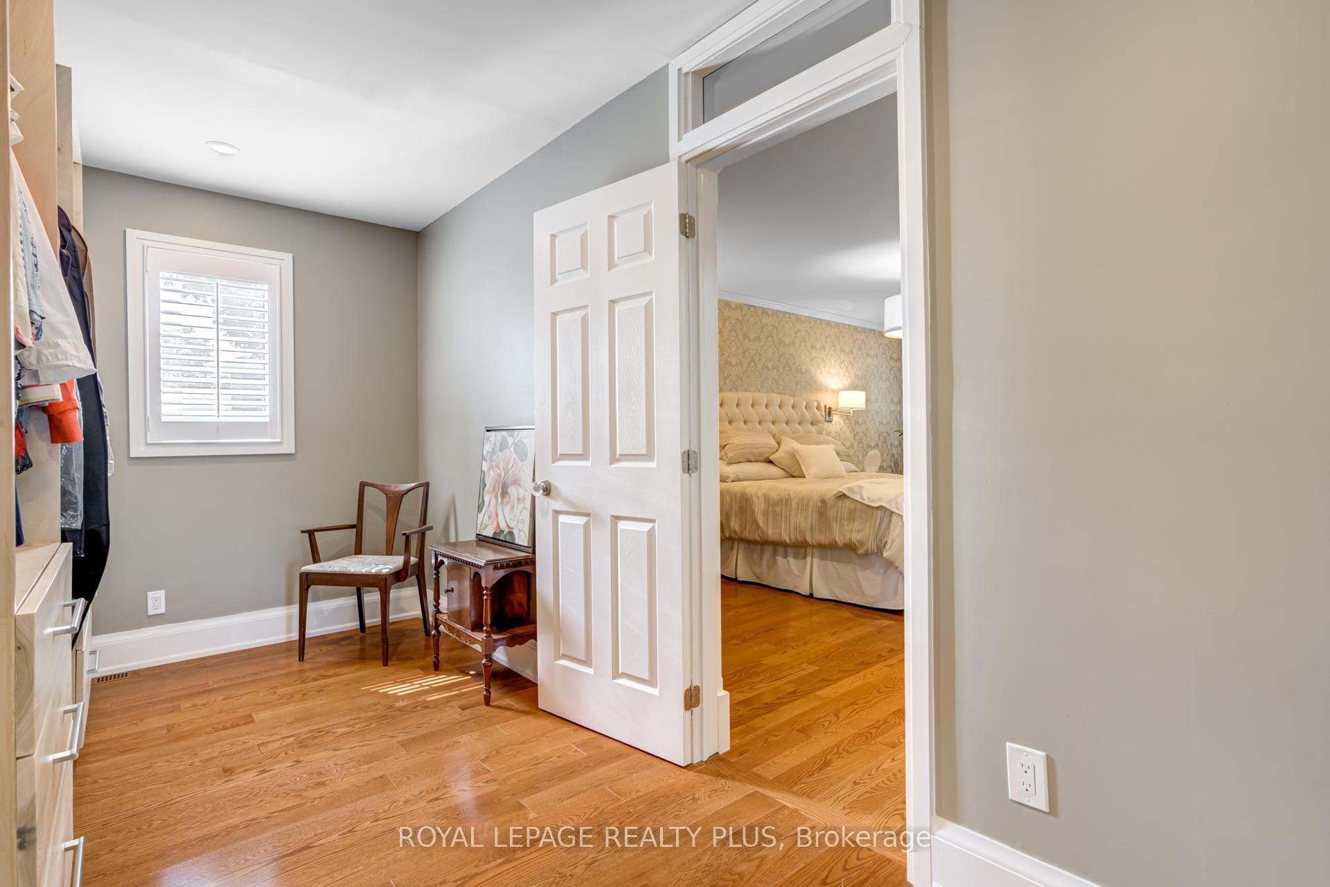 2476 Hargood Place photo 18