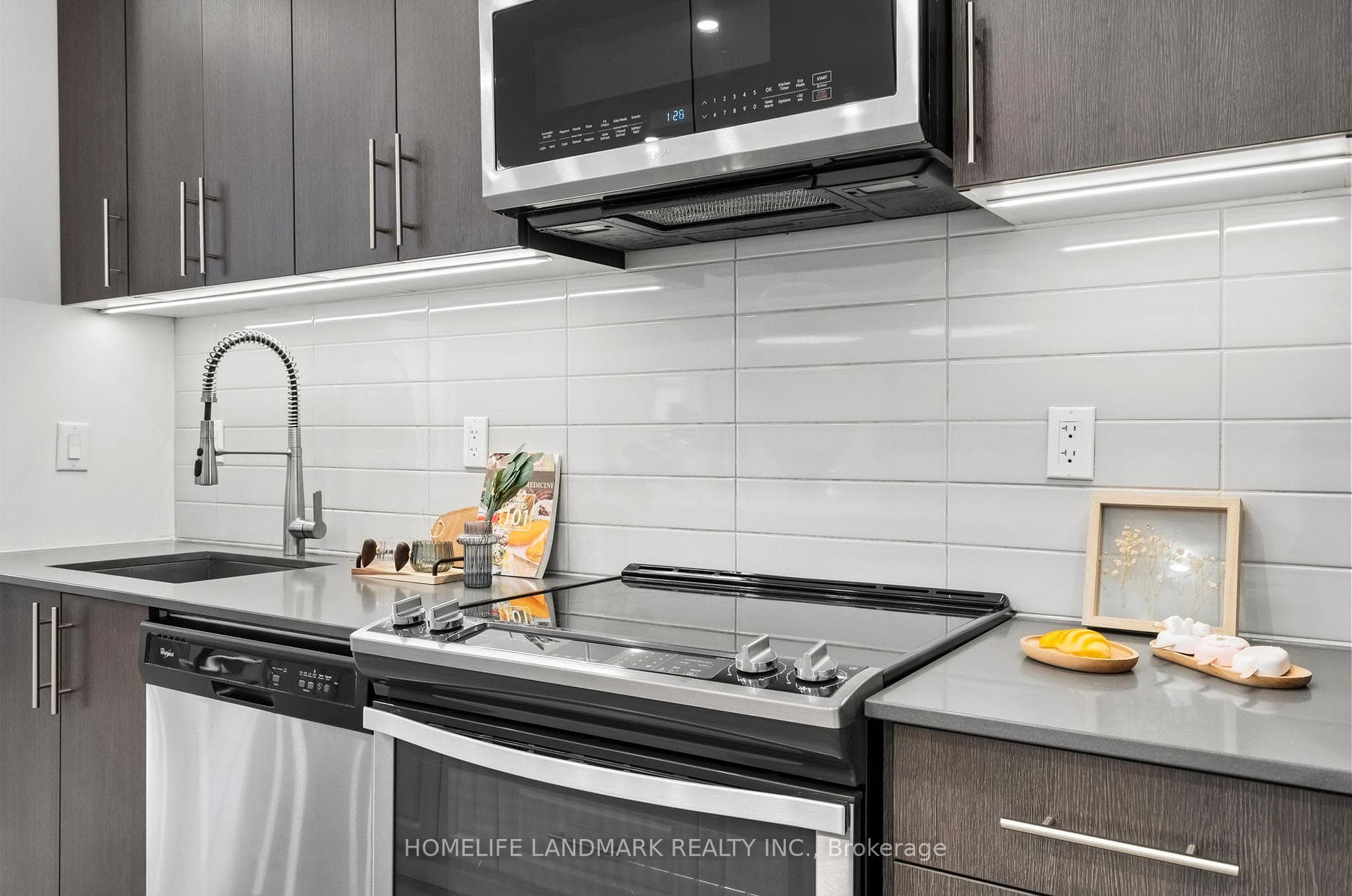 780 Sheppard Avenue Unit TH 17 photo 14