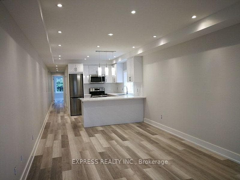 497 Parkside Drive Unit 4 photo 2