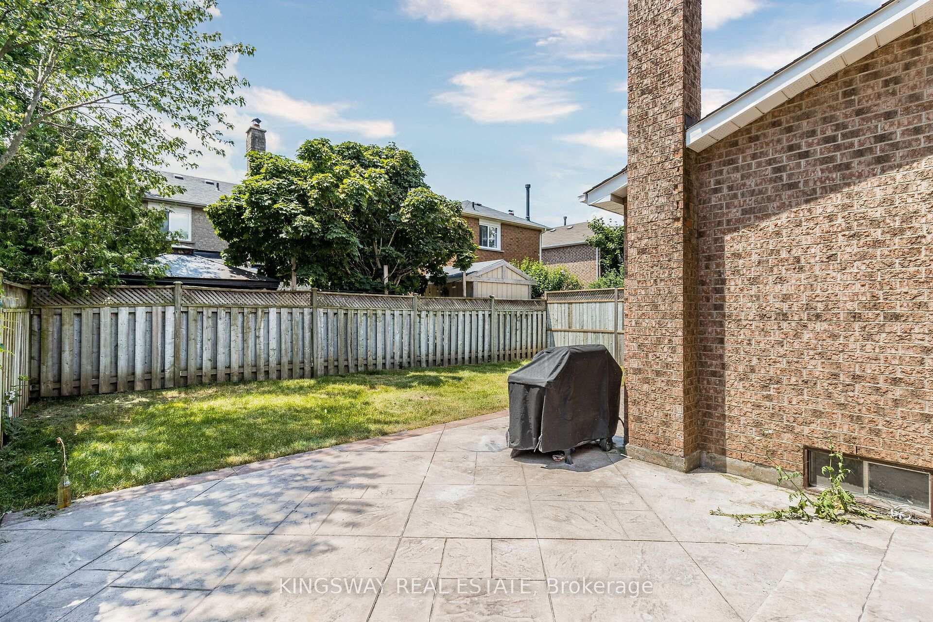 2050 Oak Bliss Crescent photo 36