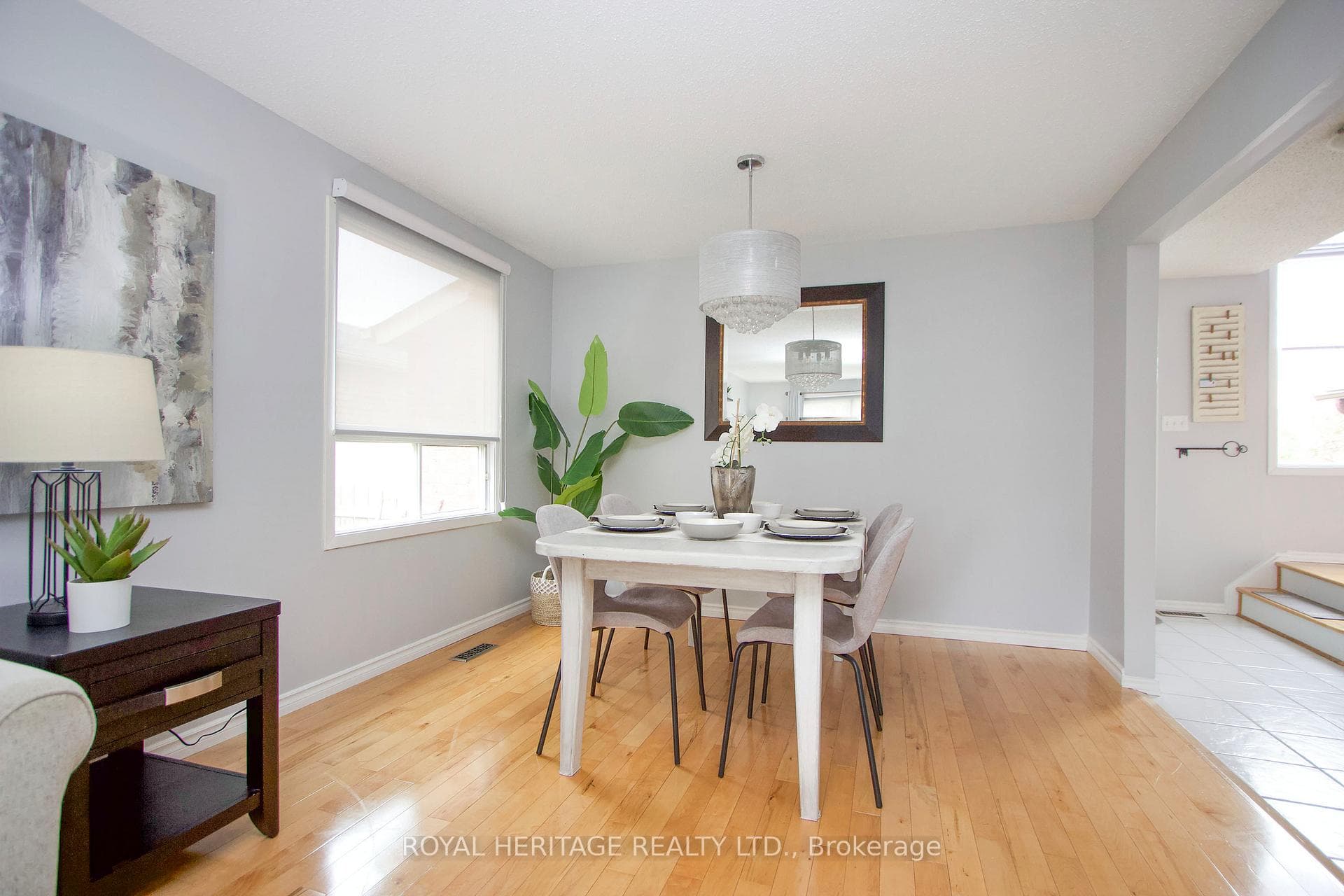 655 Sultana Square photo 9