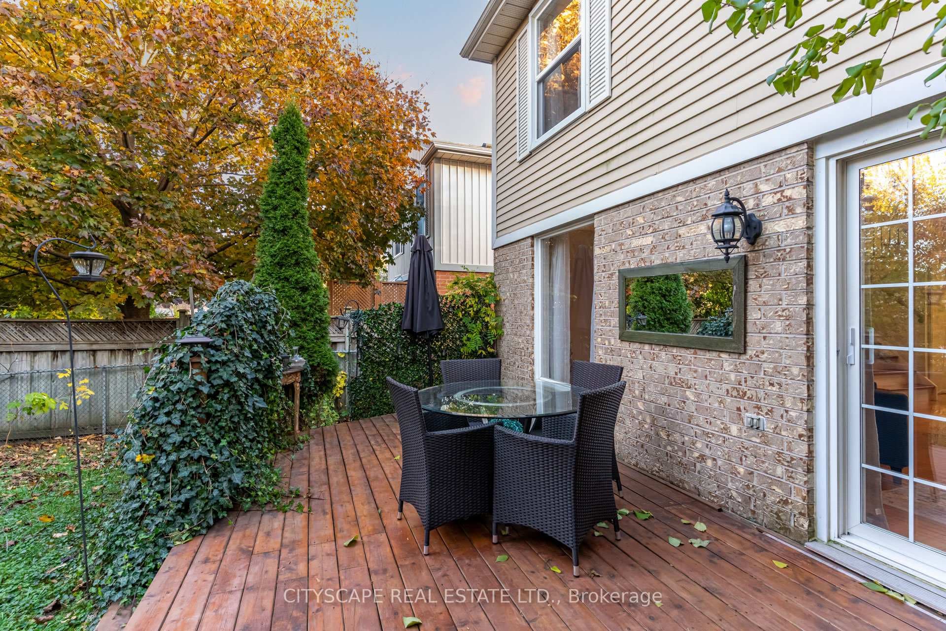 4235 Stonemason Crescent photo 36
